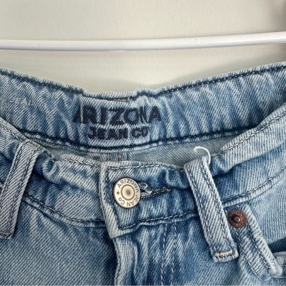 Arizona Jean Company Blue Low Rise Straight Leg Jeans with Distressed Details - Picture 2 of 5